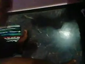 नग्न लड़की सार्वजनिक ...