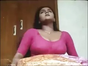 कार में हिंदी में फु ...
