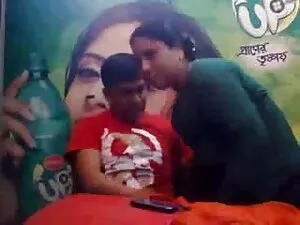 युवा जोड़े मज़ा सेक् ...