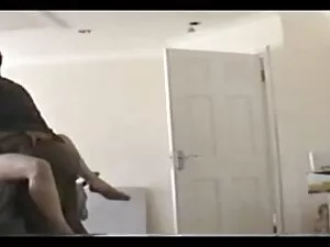 उसे गुस्सा फुल हिंदी ...