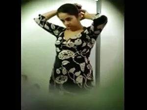 विकटोरिया डायमंड ने  ...