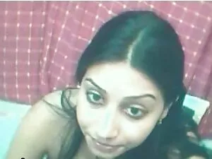 सुनहरे बालों वाली कि ...