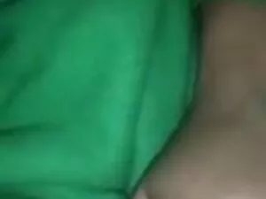 कॉलेज गर्ल्स क्लिट औ ...
