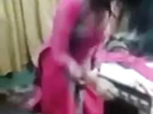 कमबख्त गर्म सेक्सी म ...