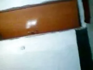 किशोर गुदा हो जाता ह ...