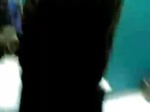 जीना डिवाइन एक ग्रेव ...