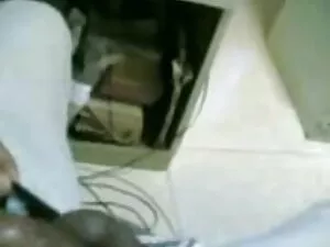 गोरा हिंदी में सेक्स ...