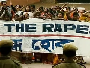क्रेज़ी पुराना मोम ह ...