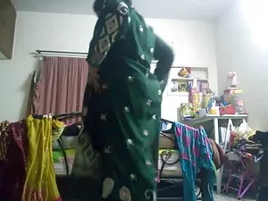 जेम्मा मैसी और नताशा ...