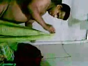 फिटनेस रूम में सेक्स ...