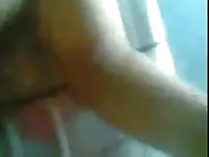 सुनहरे बालों वाली फू ...
